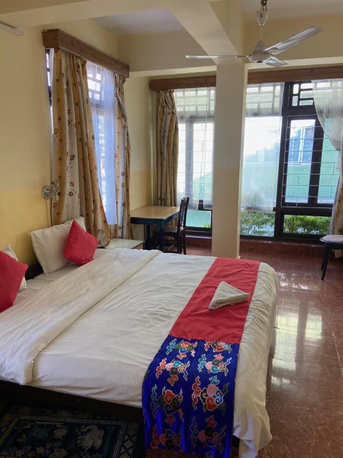 Gompus Hotel Kalimpong Extérieur photo